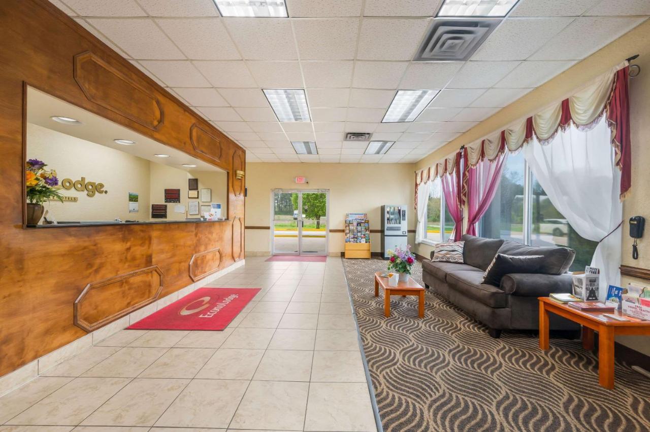 Econo Lodge Cullman Bagian luar foto