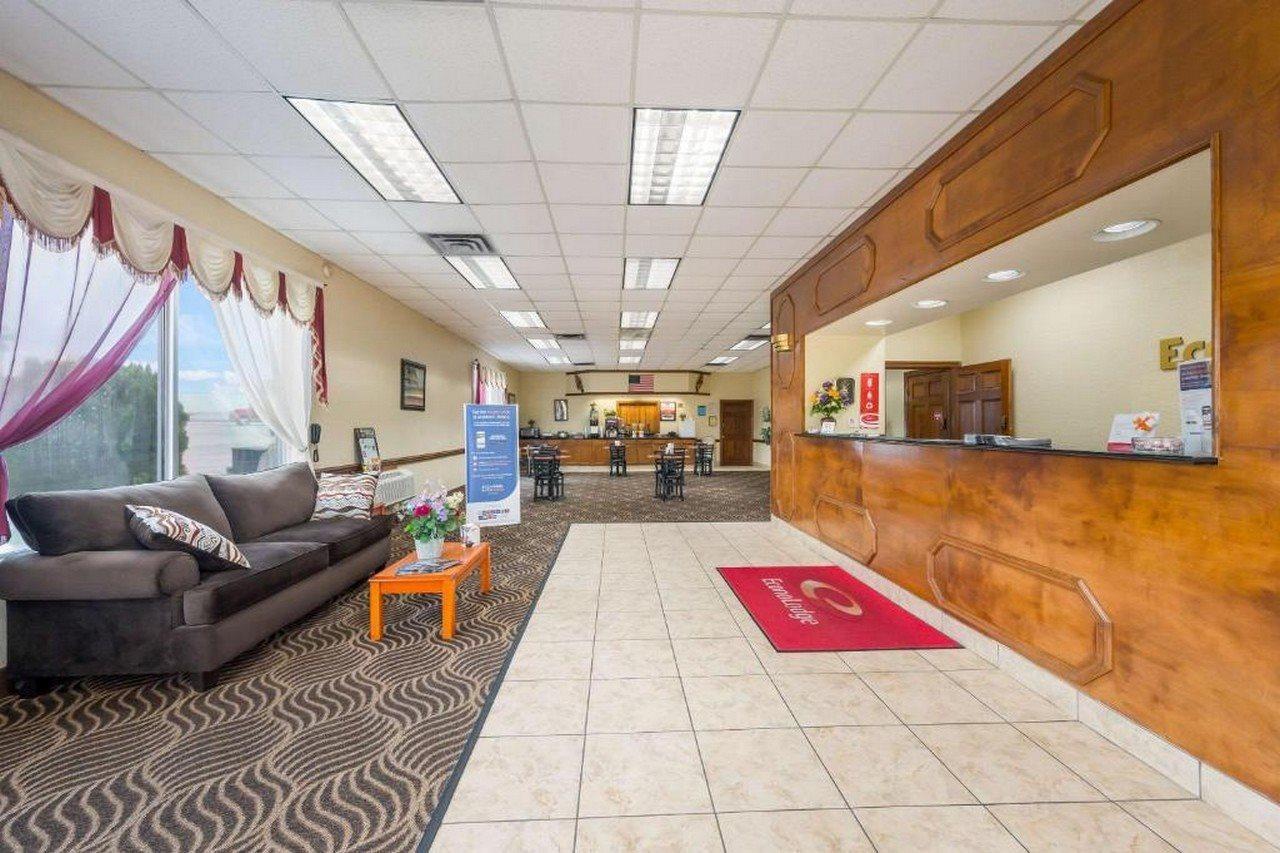 Econo Lodge Cullman Bagian luar foto