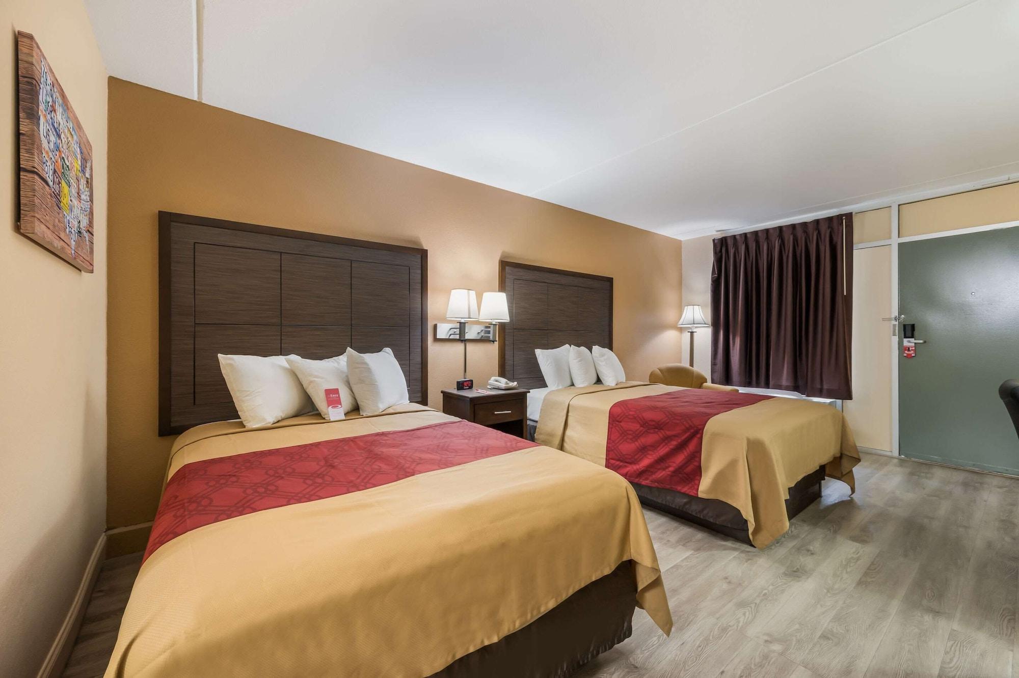 Econo Lodge Cullman Bagian luar foto