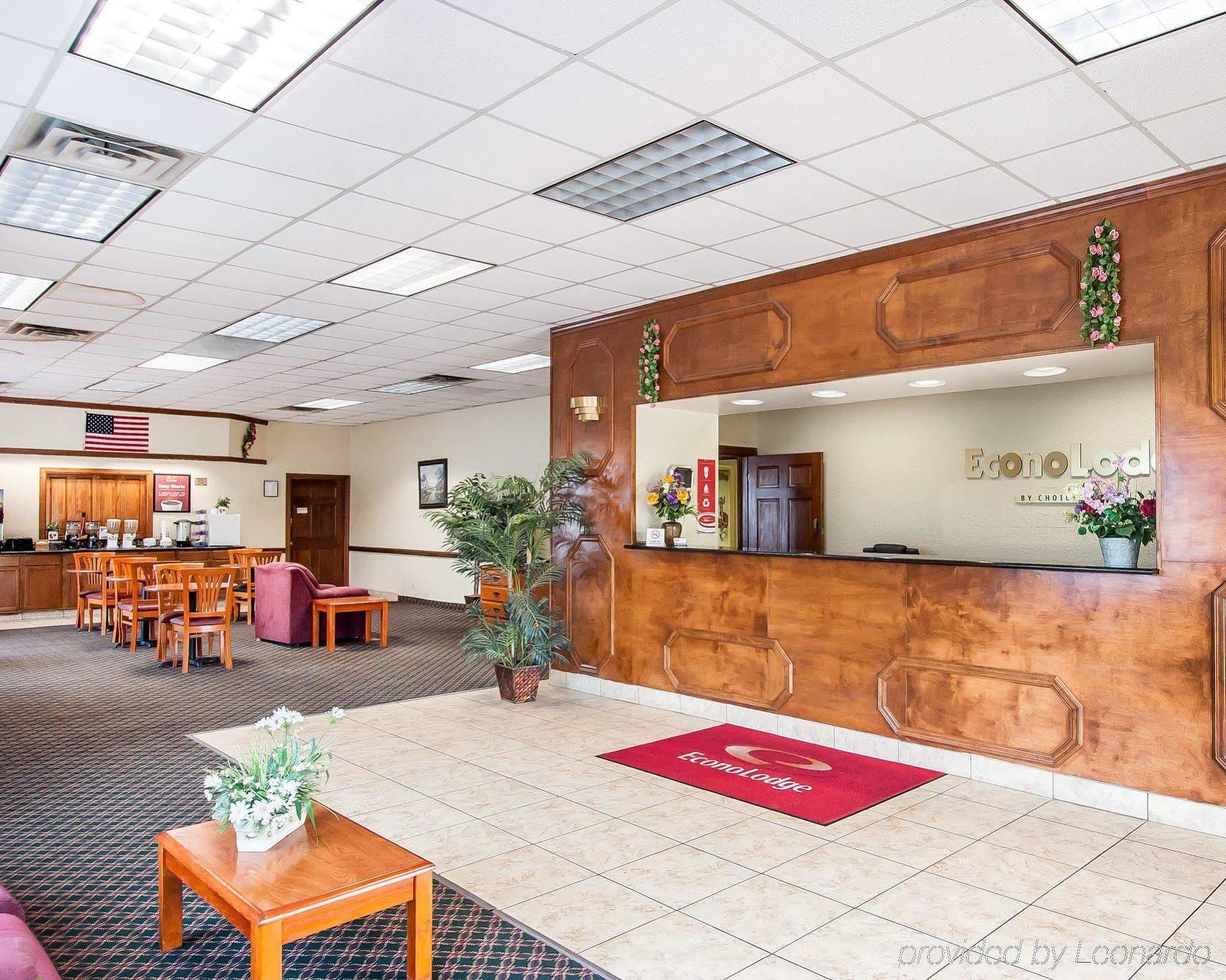 Econo Lodge Cullman Bagian luar foto